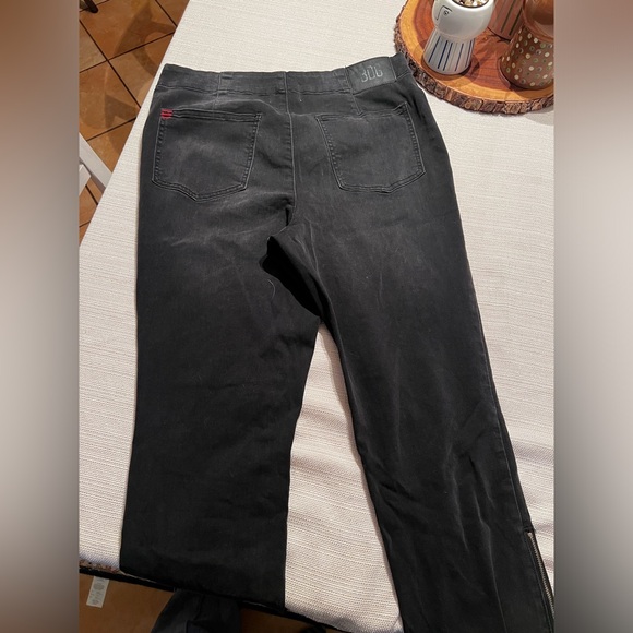 $10 CLEAR OUT SALE - Urban Outfitters flat front jeans with side zip. Size 34 - Picture 2 of 5